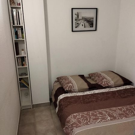Sanary Sur Mer Appartement 30M2 T2 Avec Terrasse Piscine 10Min A Pied De La Plage المظهر الخارجي الصورة